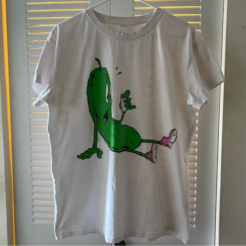 IKEA Men’s White T-shirt Funny Cucumber Print Size L